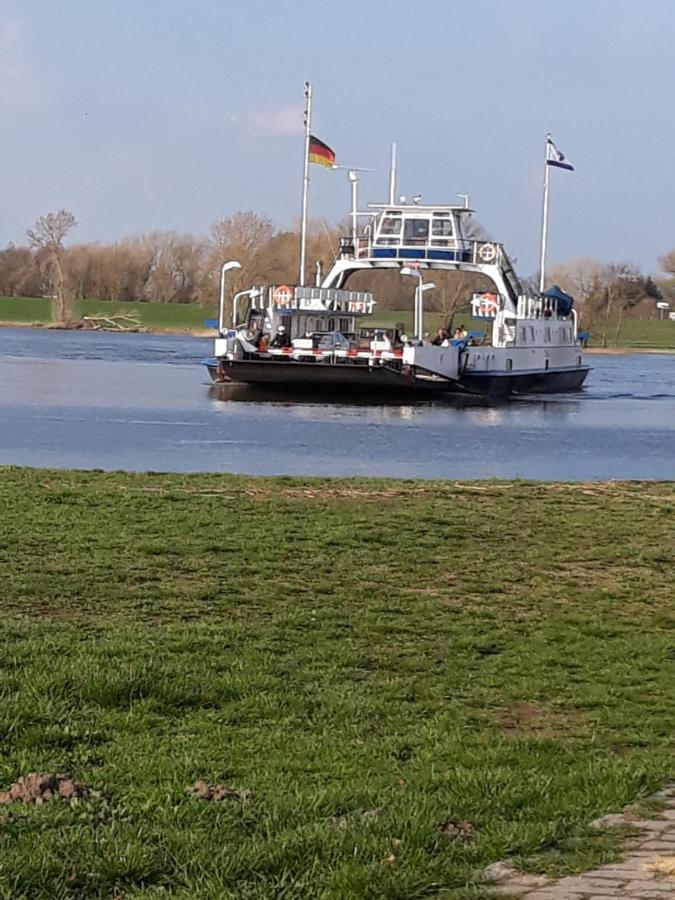 Ferienwohnung An Der Elbe Блеккеде Экстерьер фото